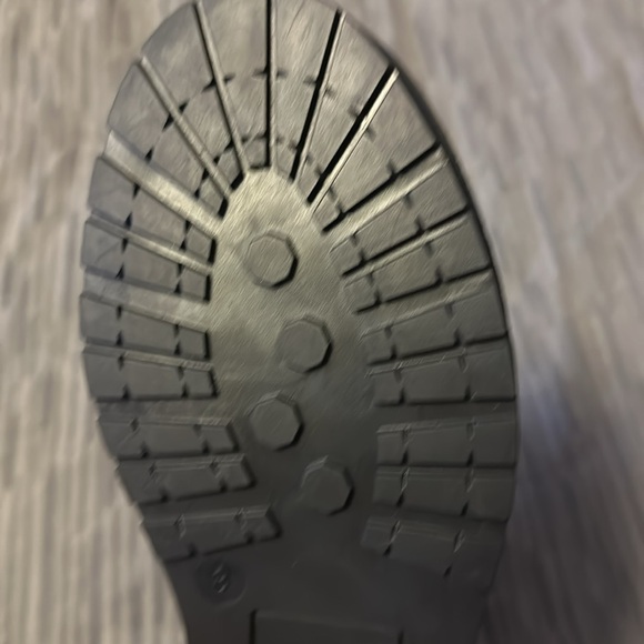 Mario Valentino boots - Picture 8 of 8